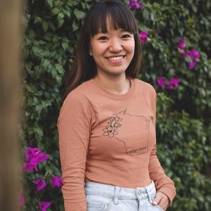 Wisconsin Floral Outline Long Sleeve Shirt